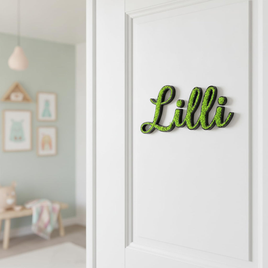 Personalisierter Moos-Schriftzug als Türschild fürs Kinderzimmer