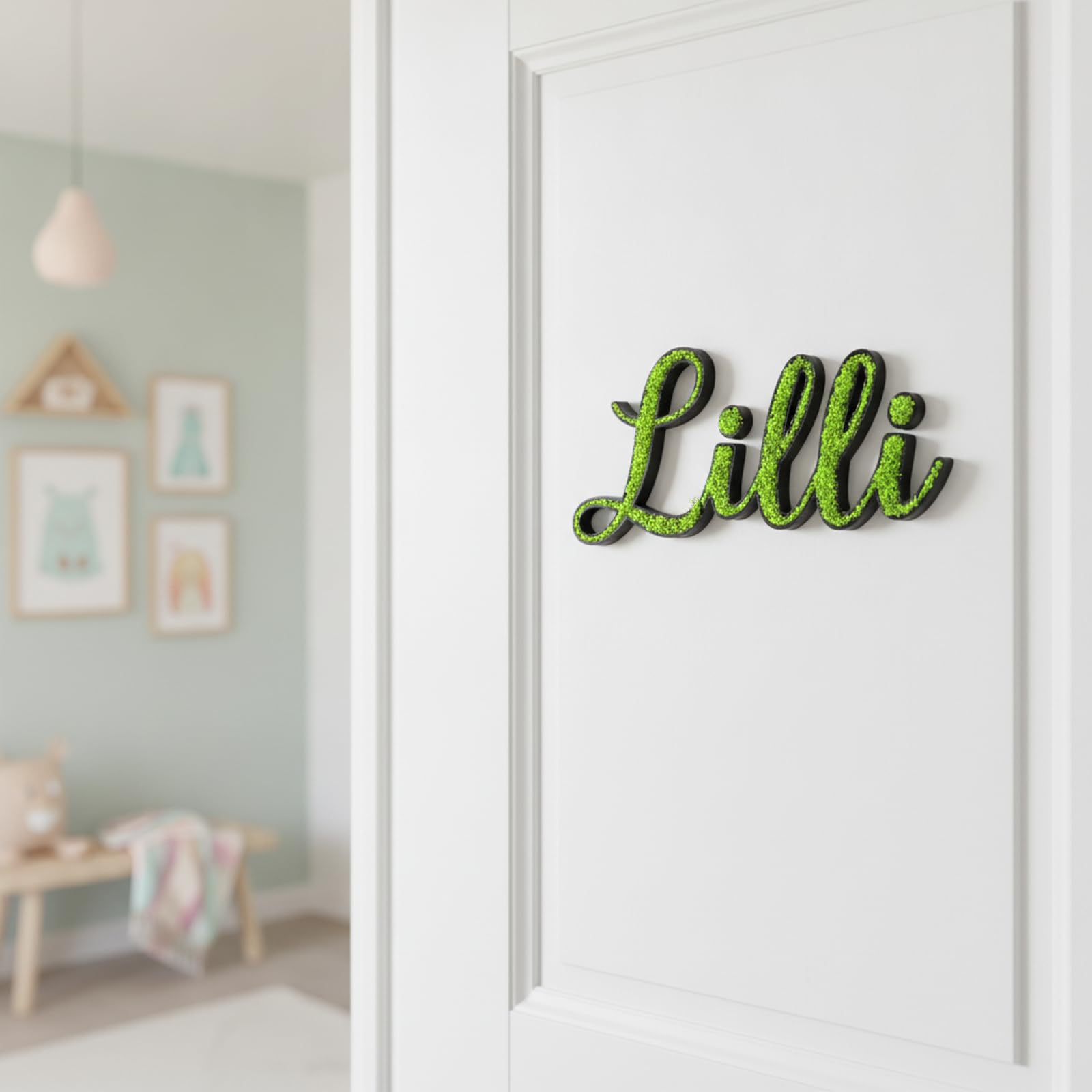 Personalisierter Moos-Schriftzug als Türschild fürs Kinderzimmer